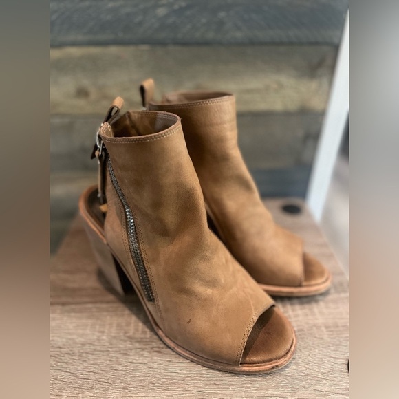 Dolce Vita Boots Womens Sz 8 Brown Suede Peep Toe Ankle Booties Casual Shoes - Picture 7 of 13